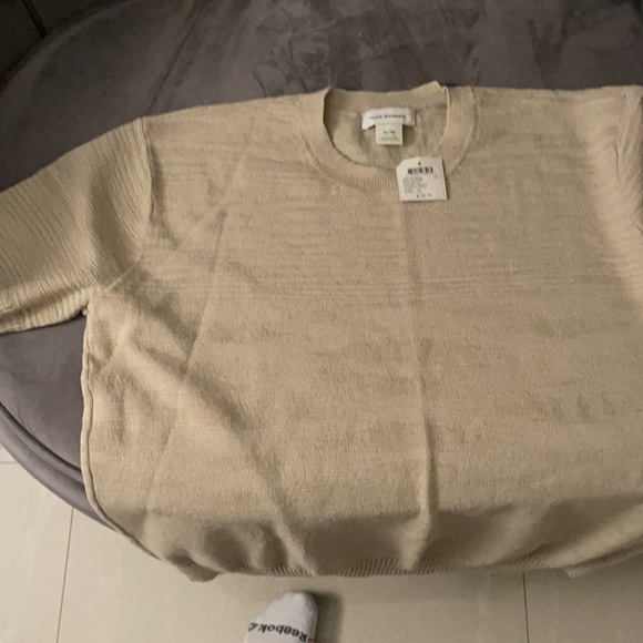 Ladies top - Picture 2 of 4